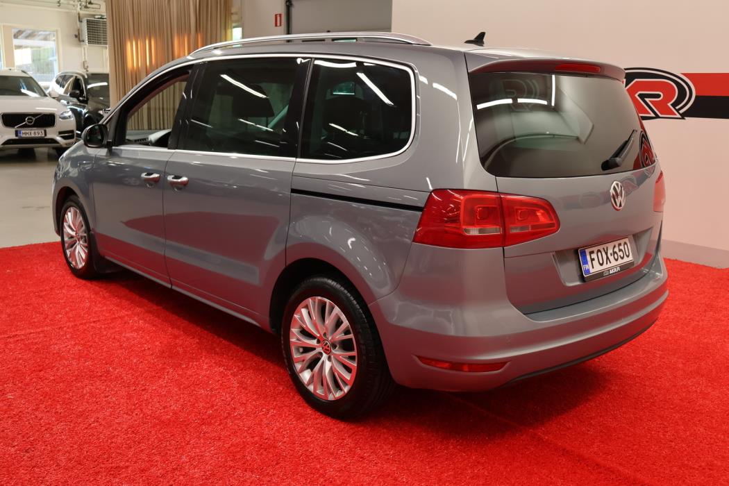 VOLKSWAGEN Sharan 2010