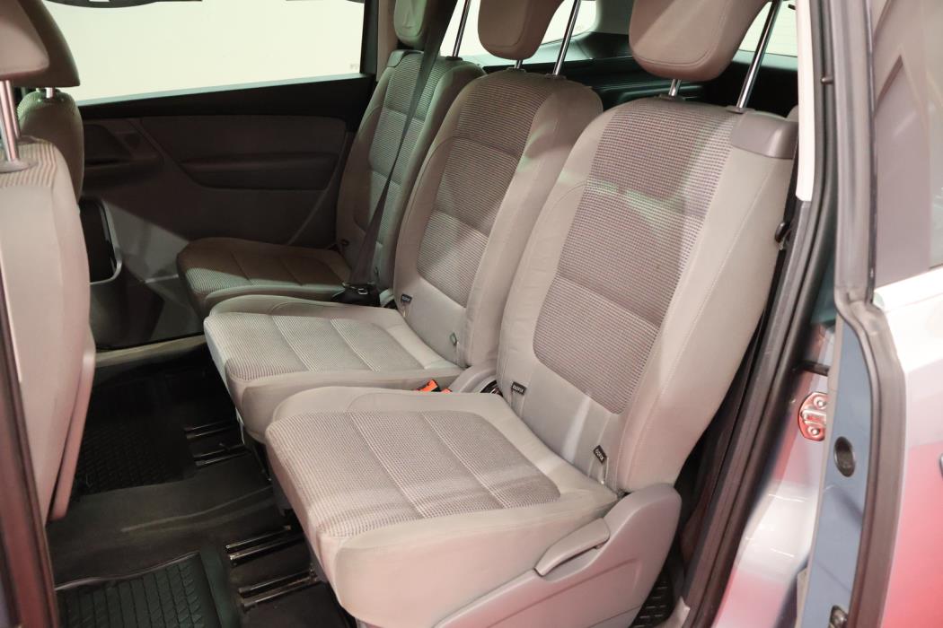 VOLKSWAGEN Sharan 2010