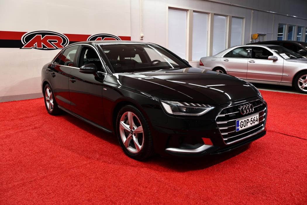 AUDI A4 2021