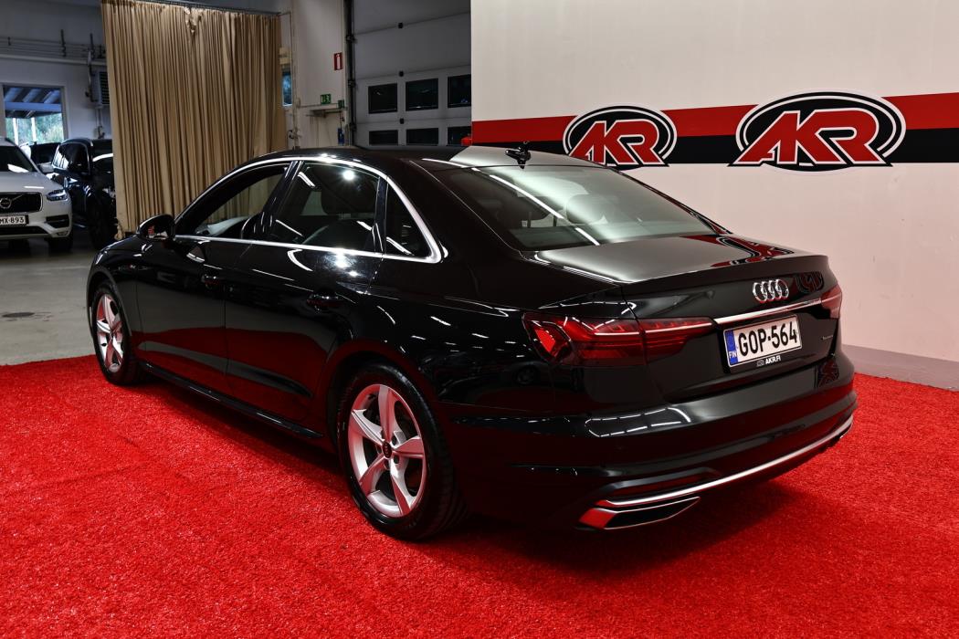 AUDI A4 2021