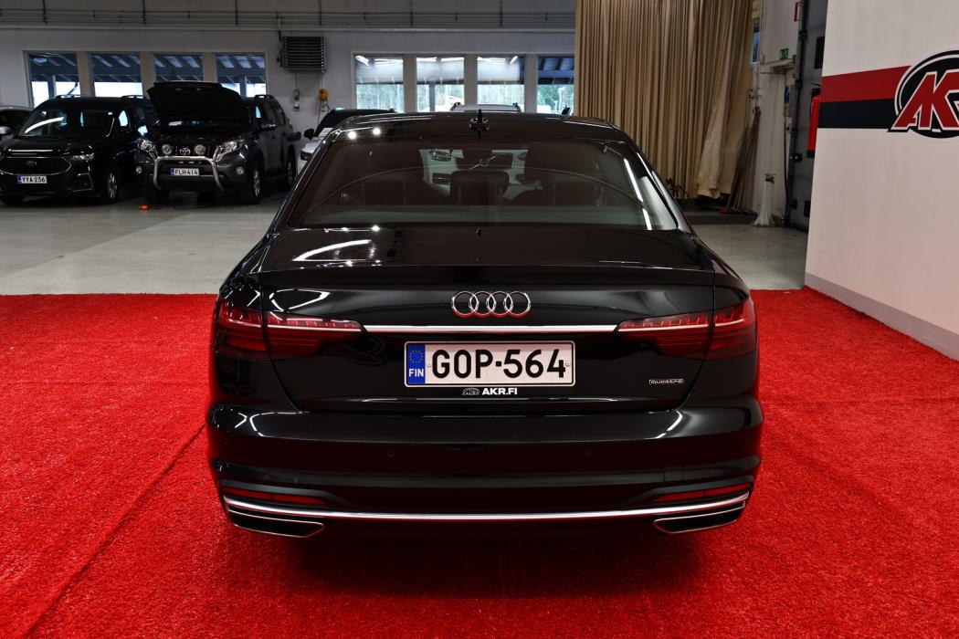 AUDI A4 2021