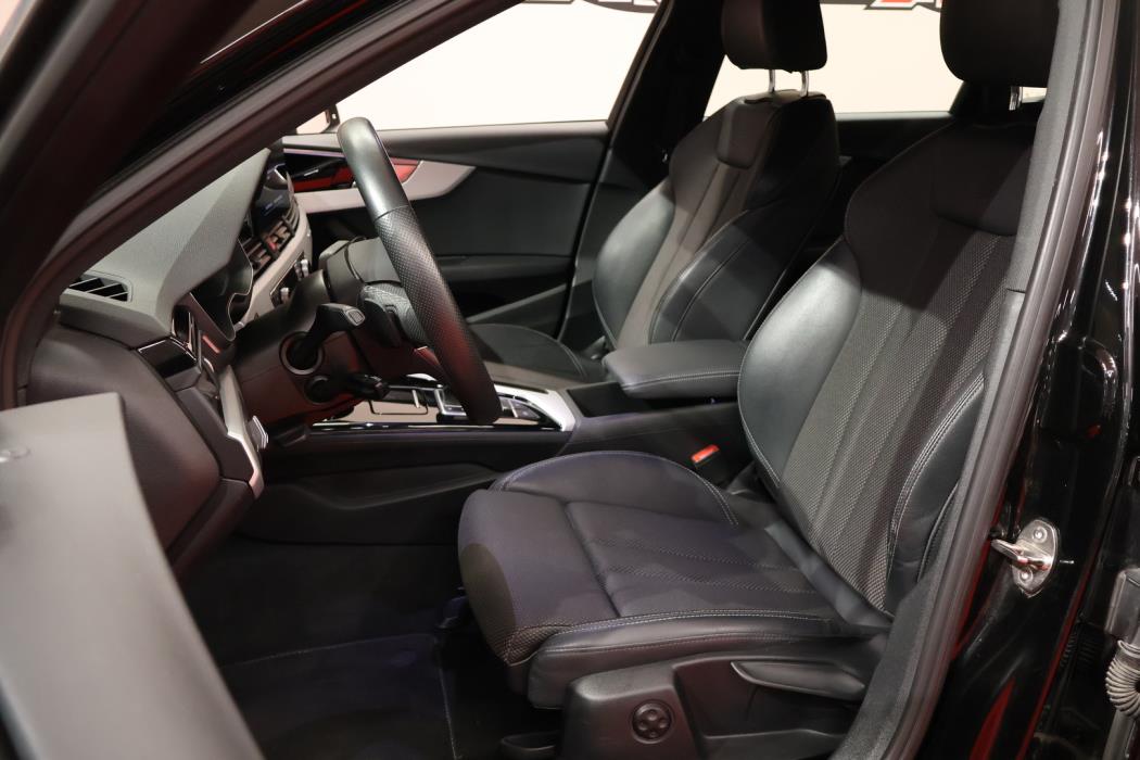 AUDI A4 2021