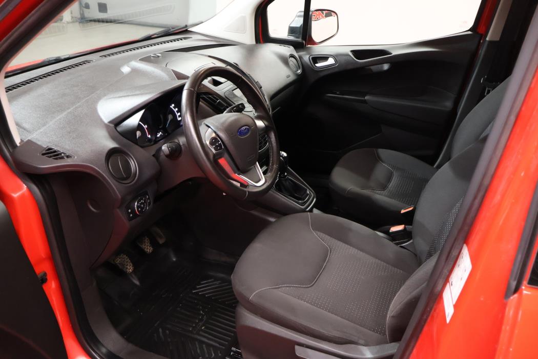 FORD TRANSIT COURIER 2022