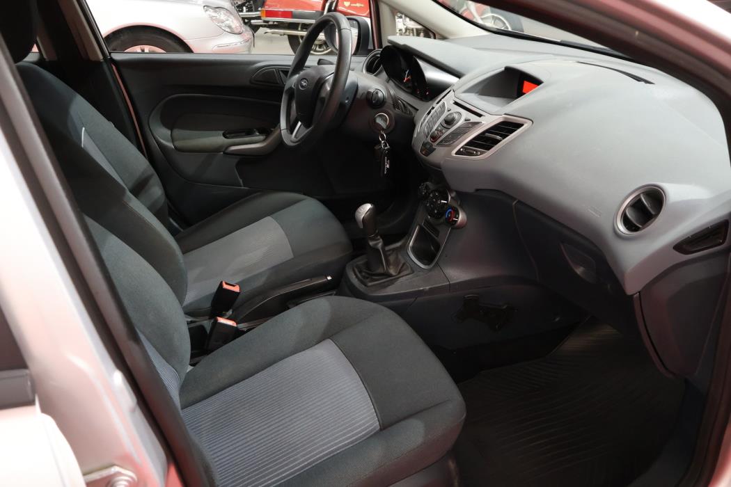 FORD Fiesta 2010