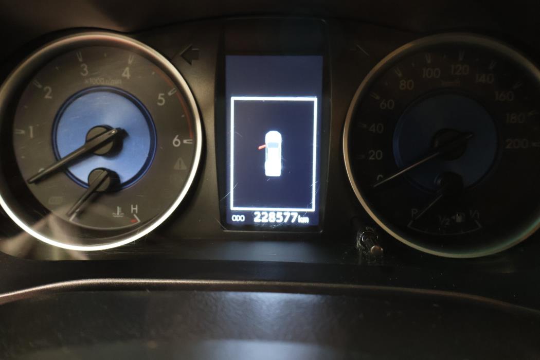 TOYOTA Hilux 2016