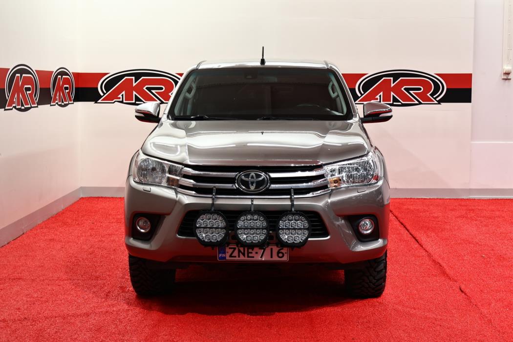 TOYOTA Hilux 2016