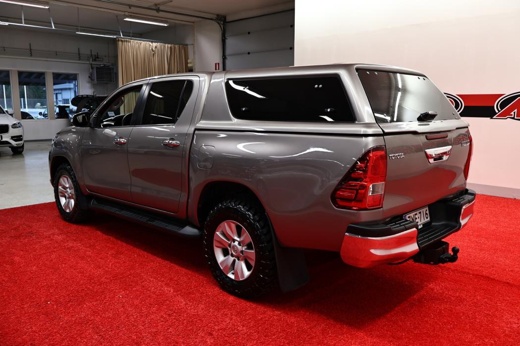 TOYOTA Hilux 2016