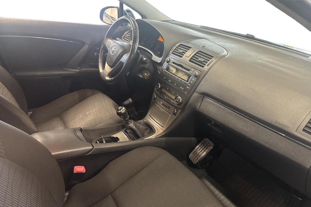 TOYOTA Avensis 2009