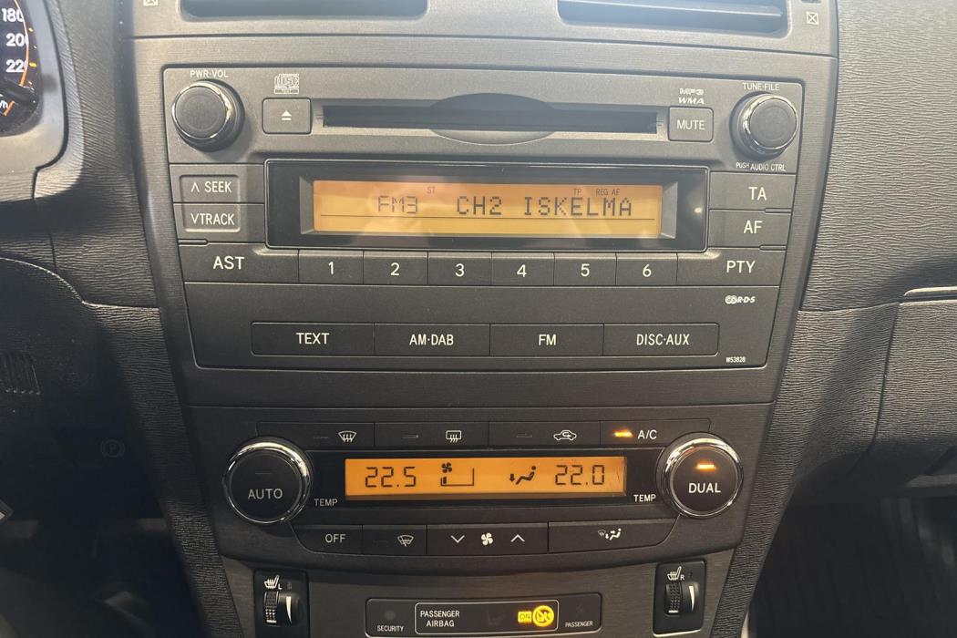 TOYOTA Avensis 2009