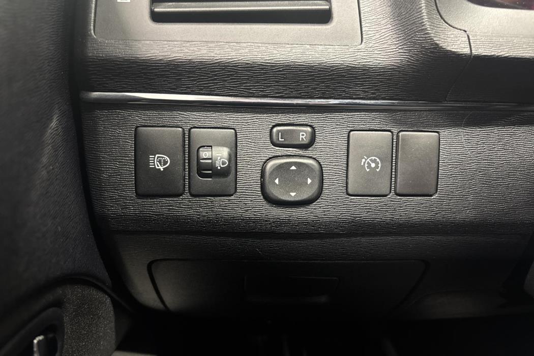 TOYOTA Avensis 2009