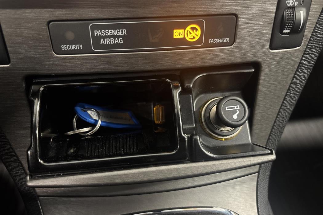 TOYOTA Avensis 2009