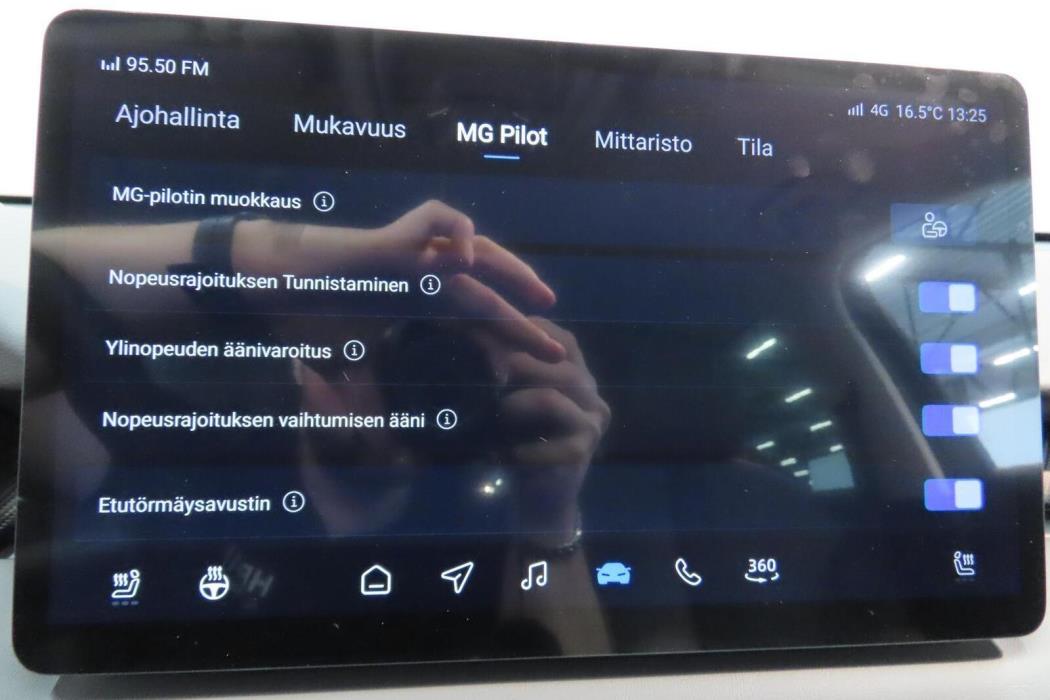 MG MGS5 EV 2025
