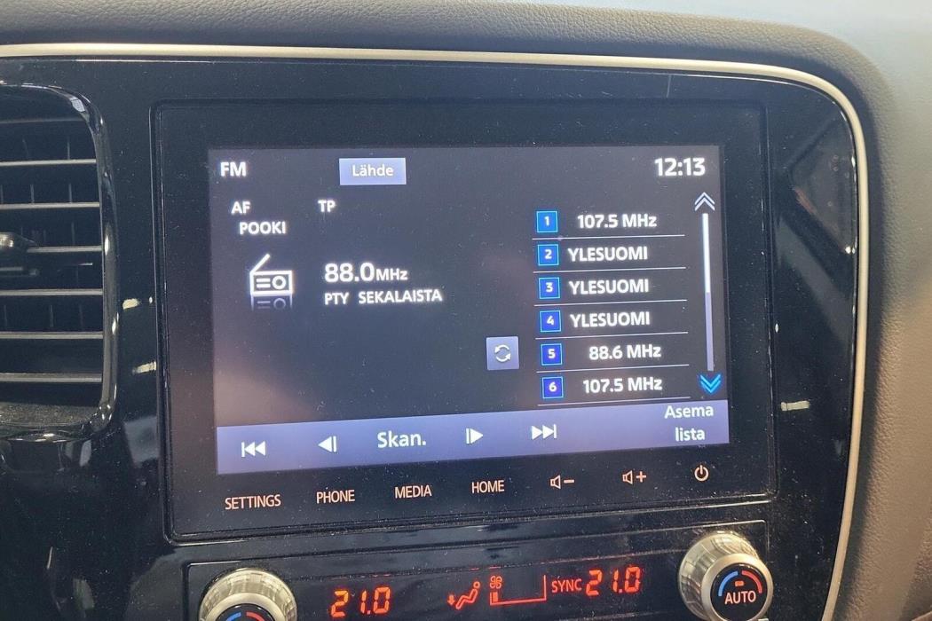 Mitsubishi Outlander PHEV 2021