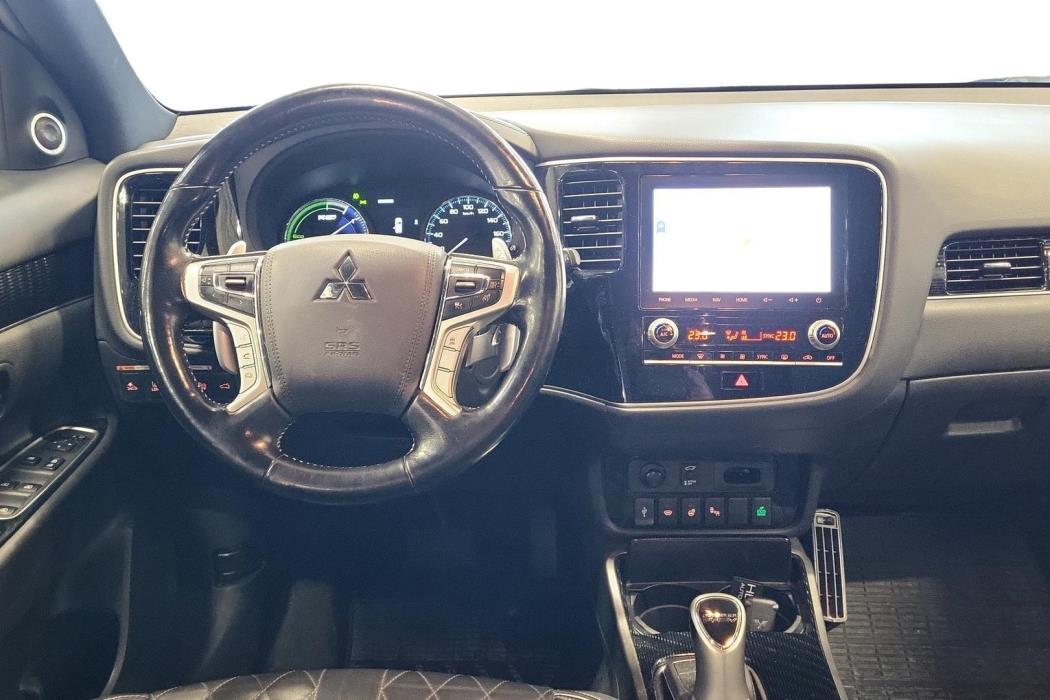 Mitsubishi Outlander PHEV 2021