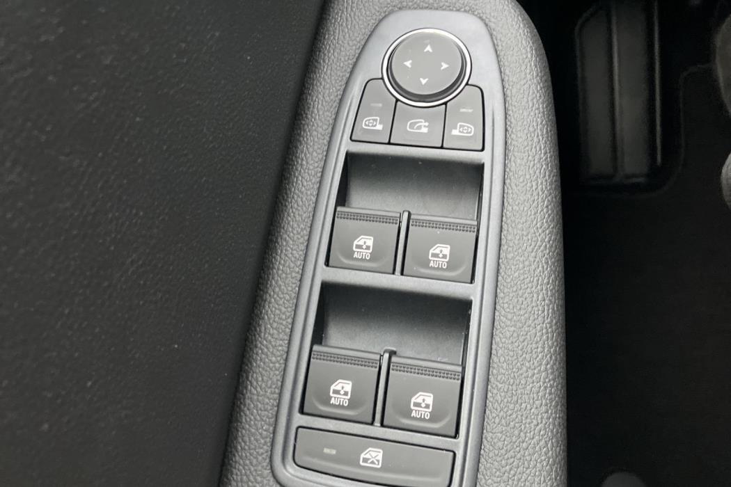 Mitsubishi Colt 2025