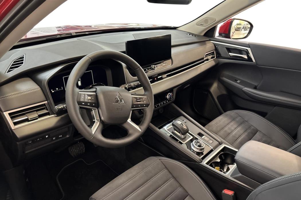 Mitsubishi Outlander 2025