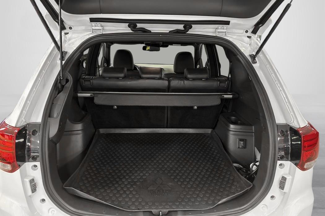 Mitsubishi Outlander PHEV 2020