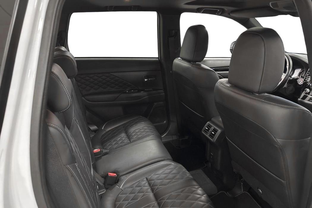 Mitsubishi Outlander PHEV 2020