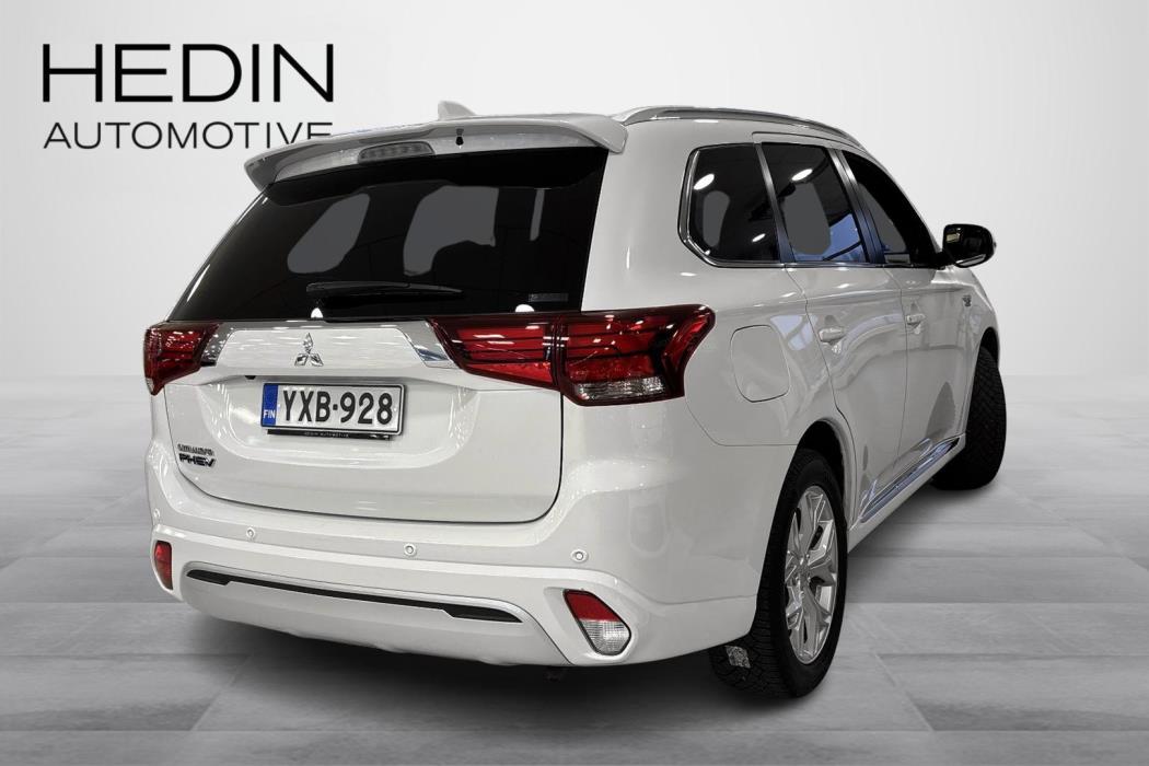 Mitsubishi Outlander PHEV 2020