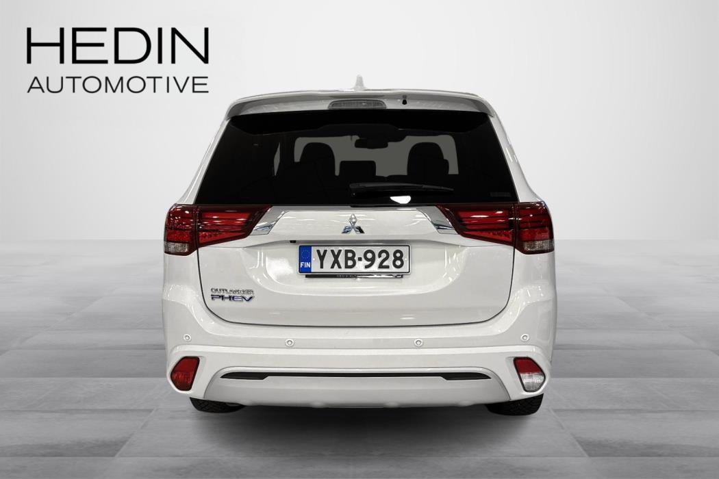 Mitsubishi Outlander PHEV 2020