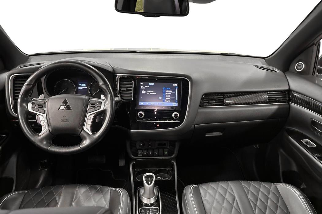 Mitsubishi Outlander PHEV 2020