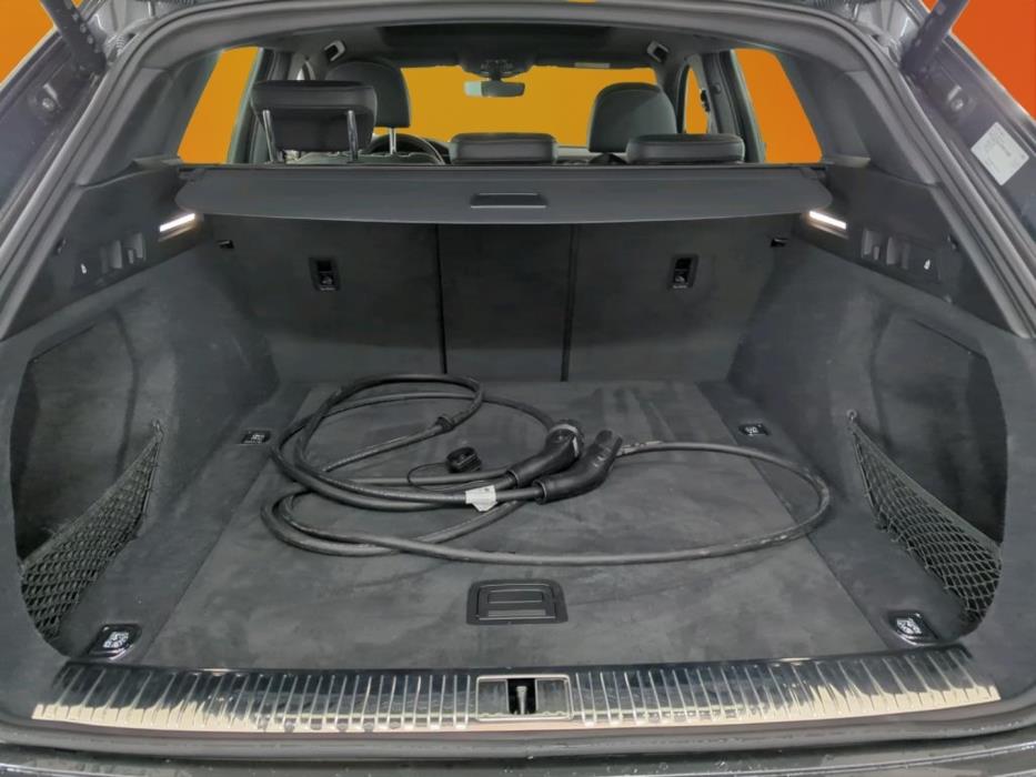 AUDI e-tron 2023