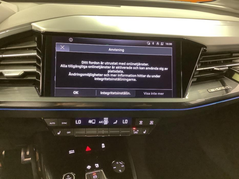 AUDI Q4 e-tron 2022