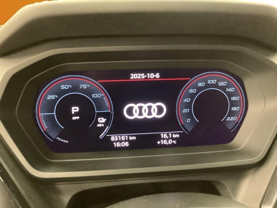 AUDI Q4 e-tron 2022
