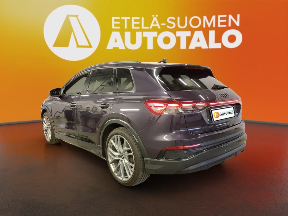 AUDI Q4 e-tron 2022