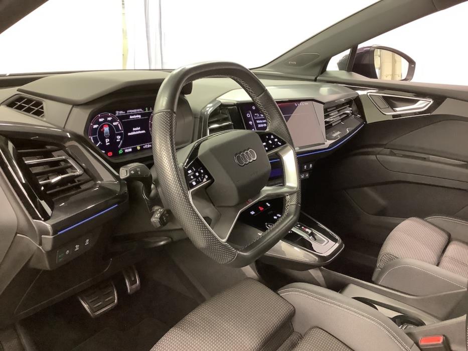 AUDI Q4 e-tron 2022