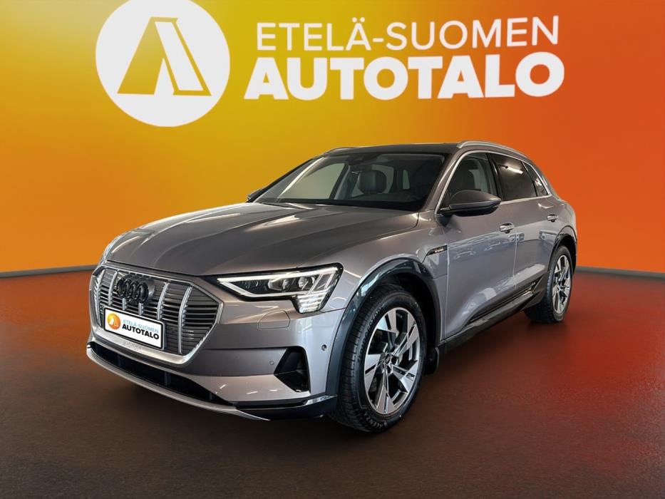 AUDI e-tron 2022