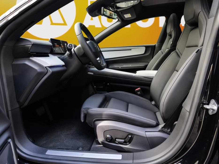 POLESTAR 4 2025