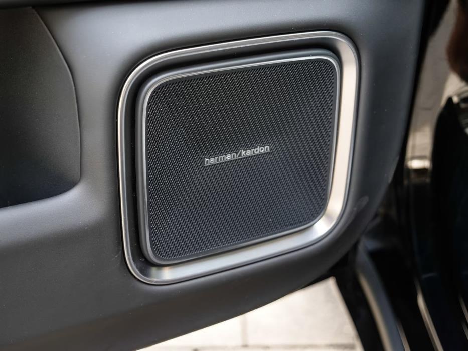 POLESTAR 4 2025
