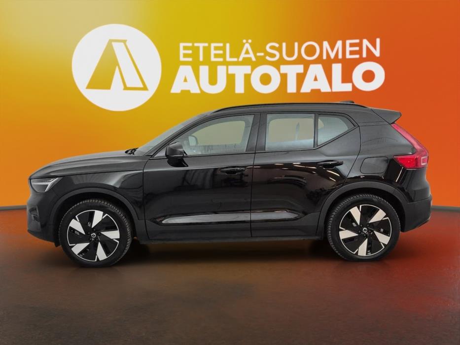 VOLVO XC40 2024