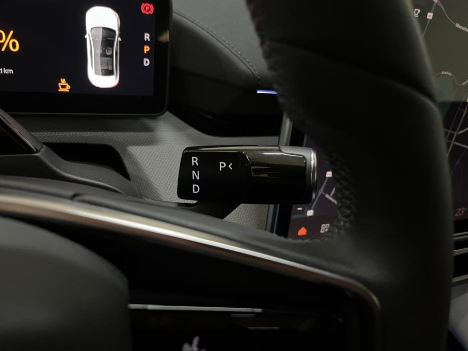 POLESTAR 4 2025