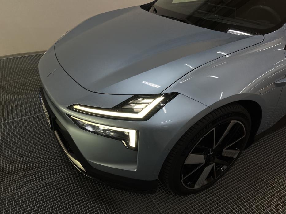 POLESTAR 4 2025