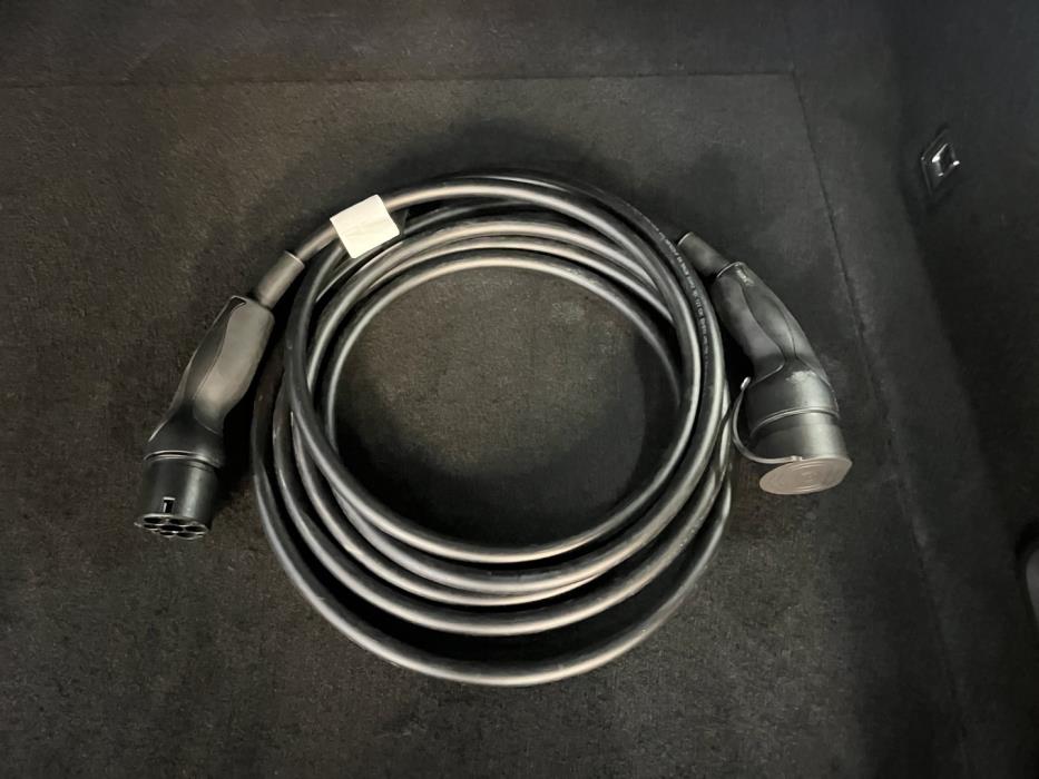 POLESTAR 4 2025