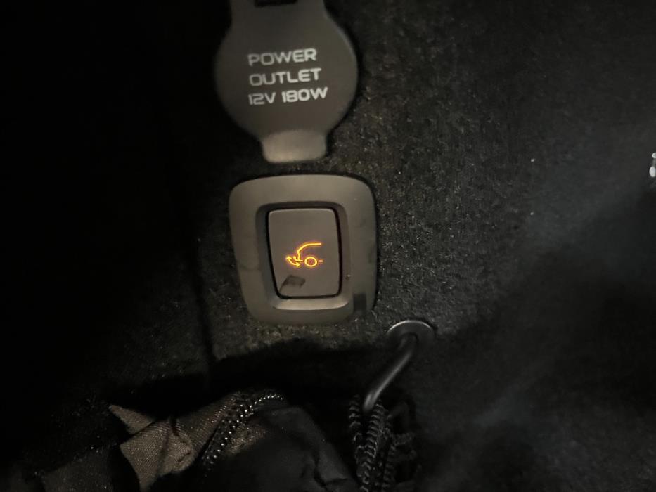 POLESTAR 4 2025