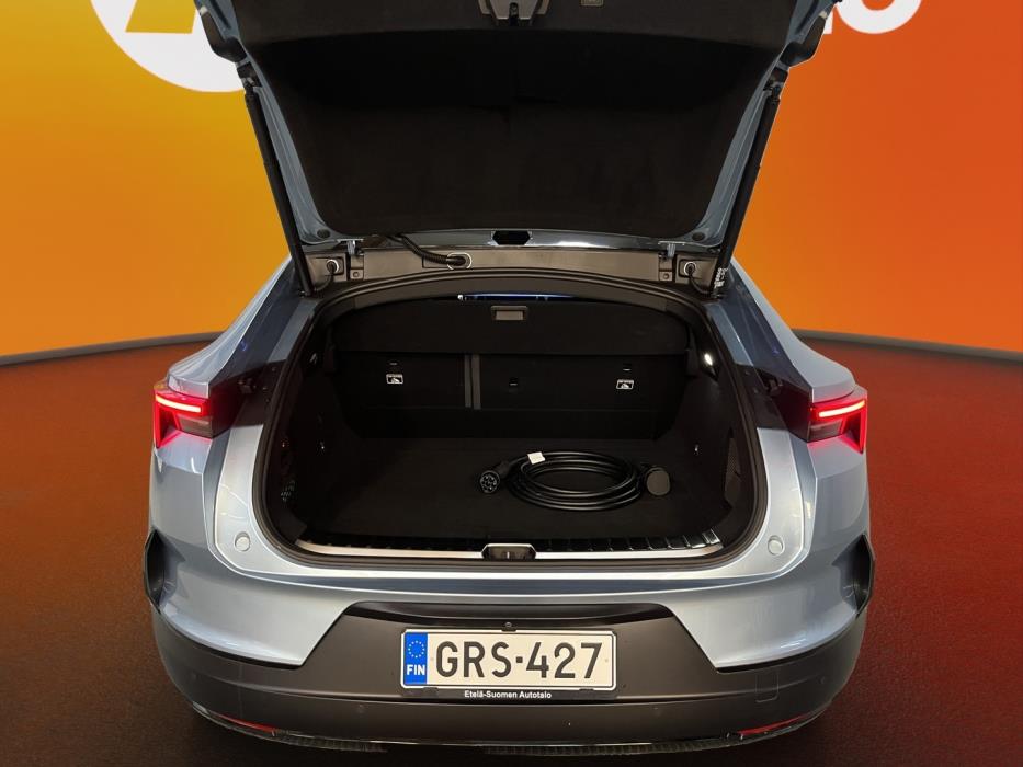 POLESTAR 4 2025