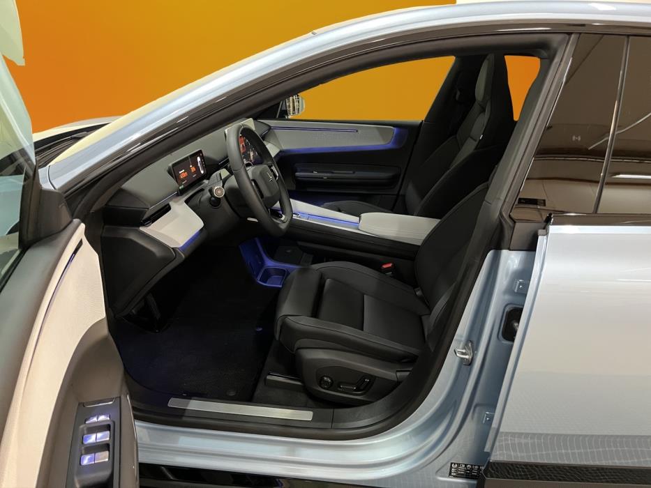 POLESTAR 4 2025