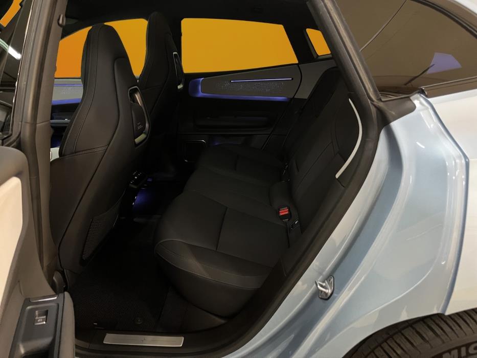 POLESTAR 4 2025
