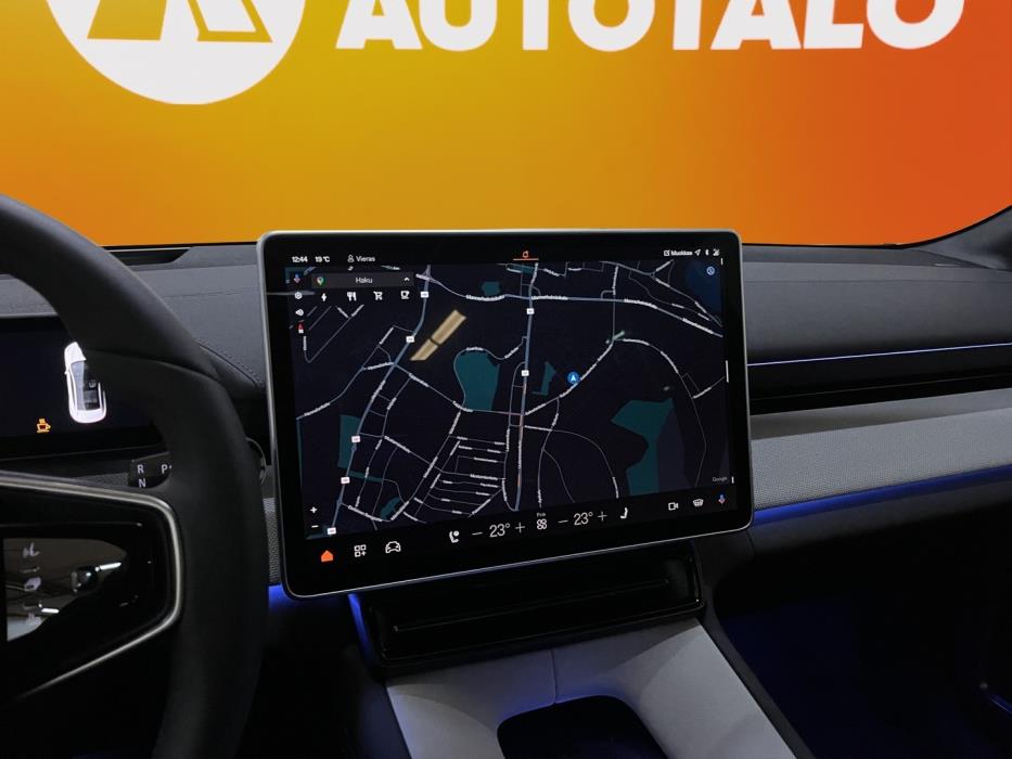 POLESTAR 4 2025