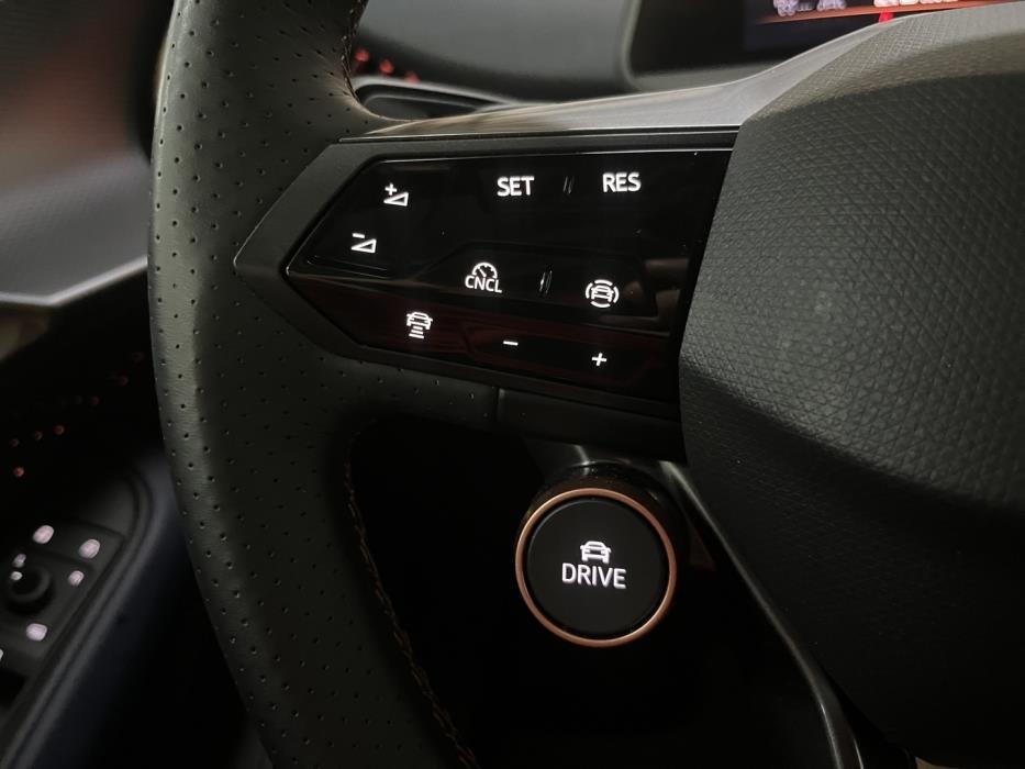 CUPRA Tavascan 2025