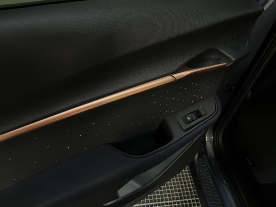 CUPRA Tavascan 2025