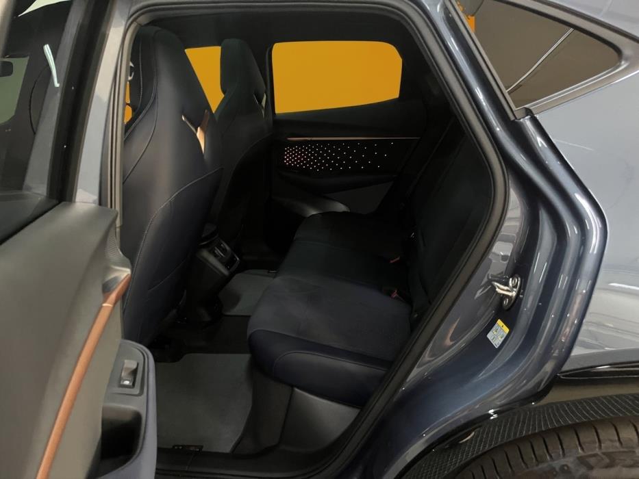 CUPRA Tavascan 2025