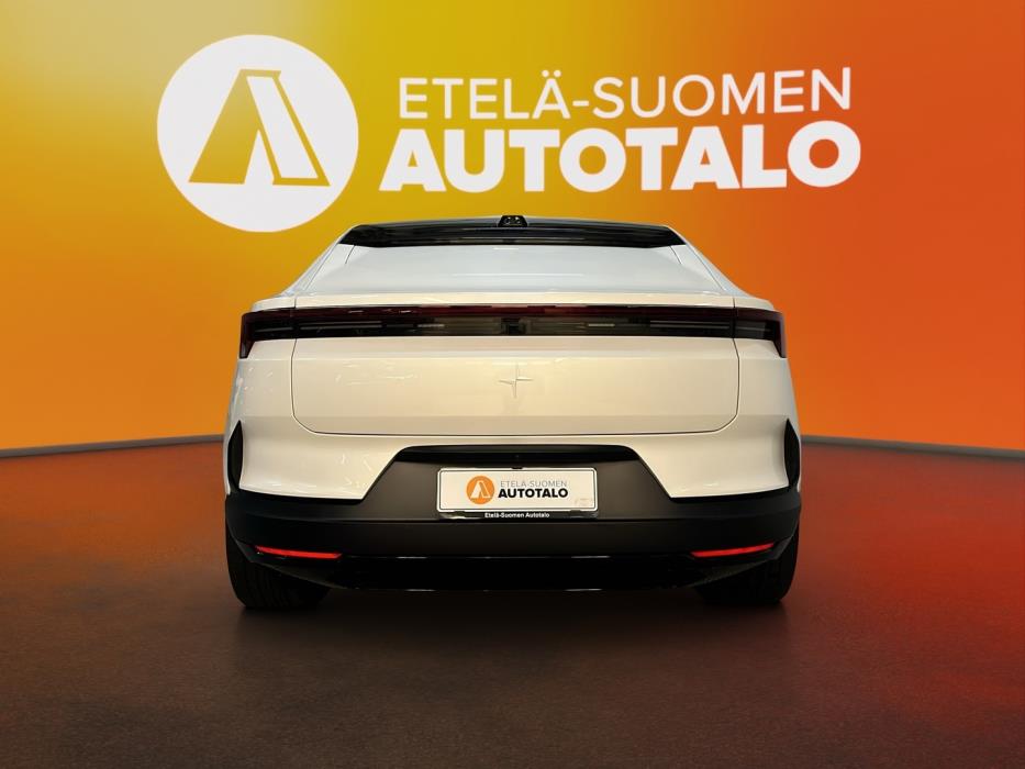 POLESTAR 4 2025