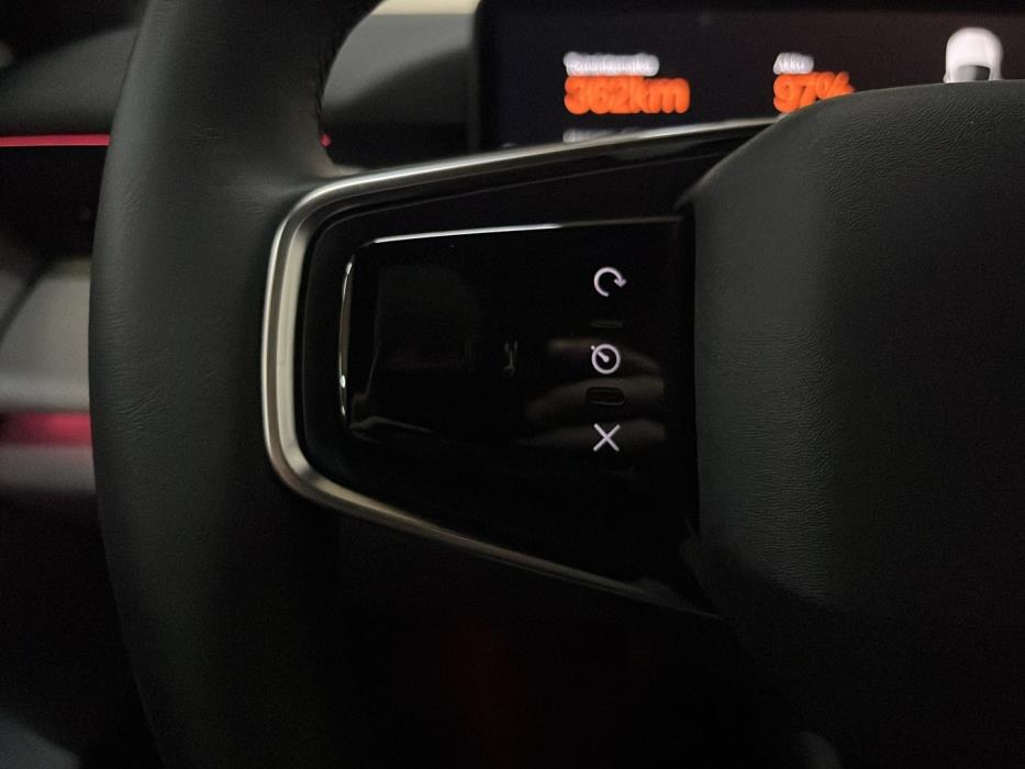 POLESTAR 4 2025
