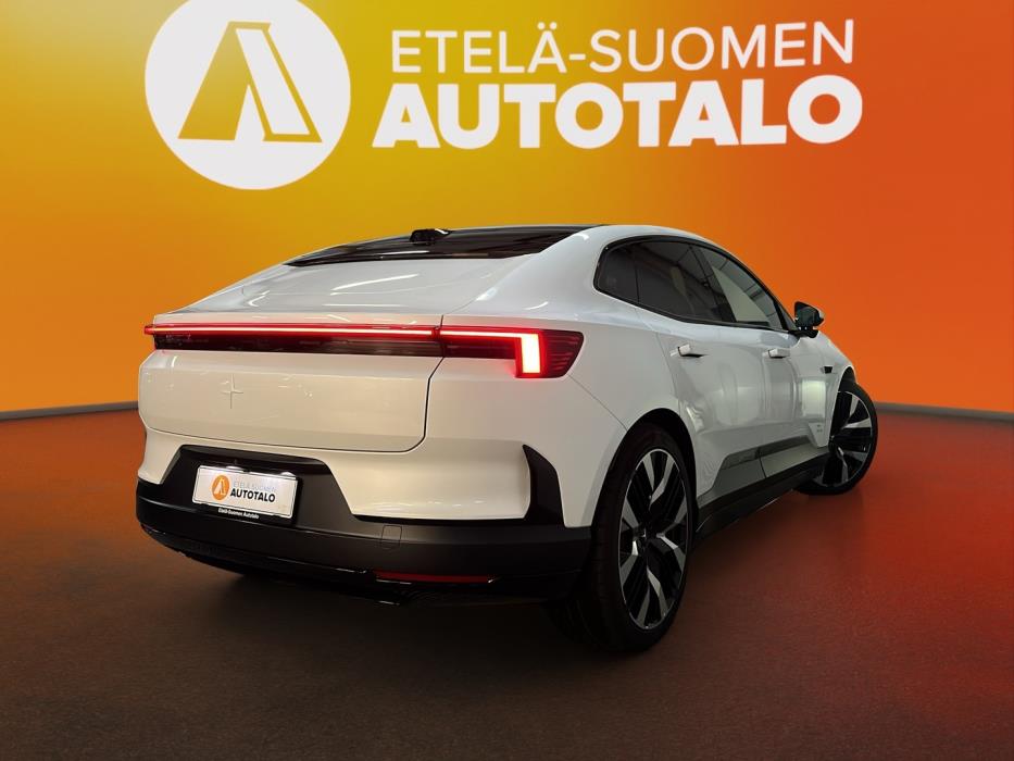 POLESTAR 4 2025