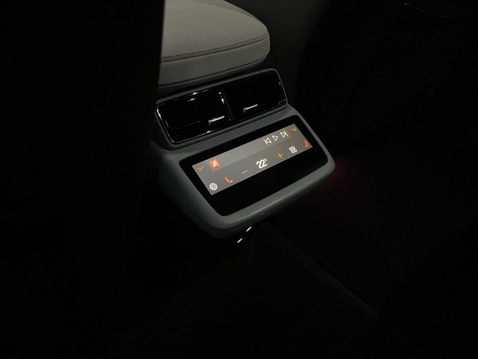 POLESTAR 4 2025