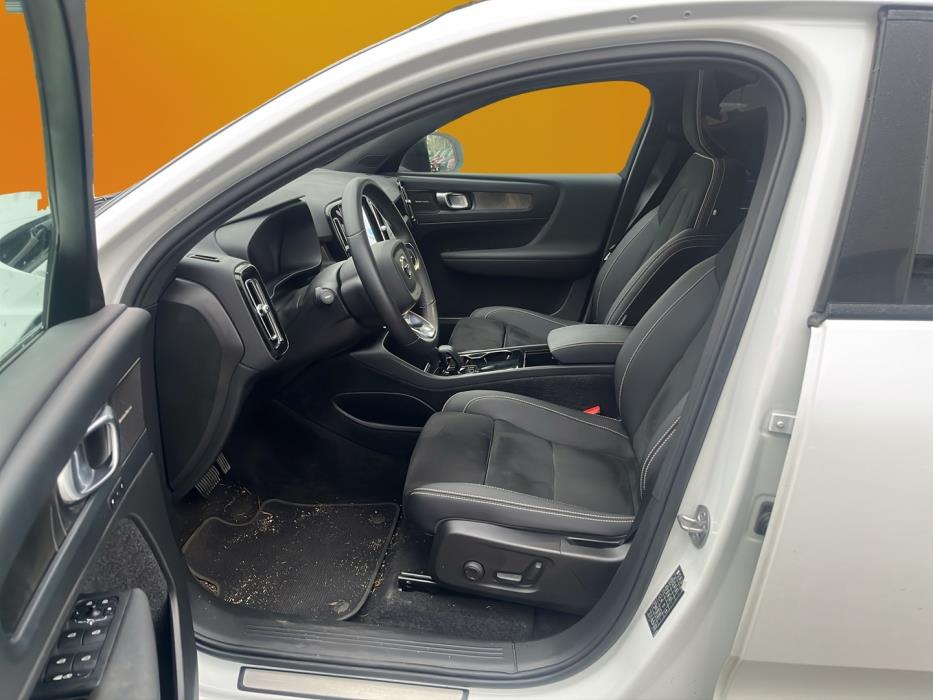 VOLVO C40 2023